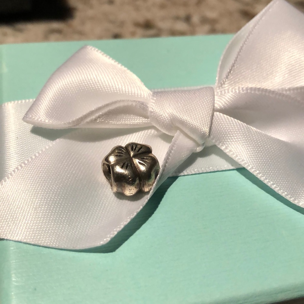 Four leaf clover pandora charm